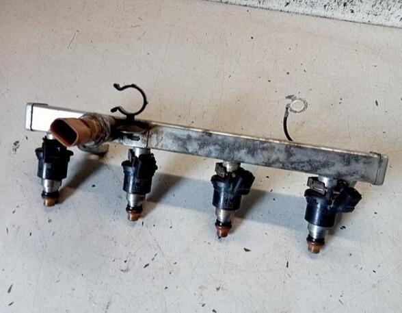 Petrol Fuel Rail OPEL CORSA E (X15)