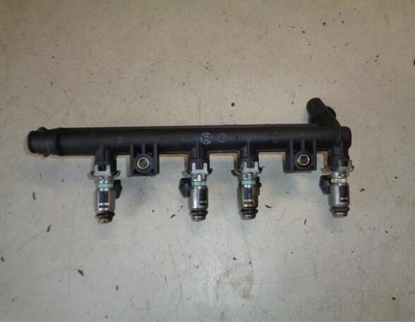 Petrol Fuel Rail FIAT PUNTO (188_), FIAT PUNTO Hatchback Van (188_)