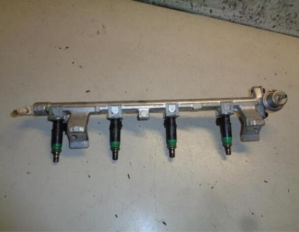 Petrol Fuel Rail FORD FIESTA V (JH_, JD_)