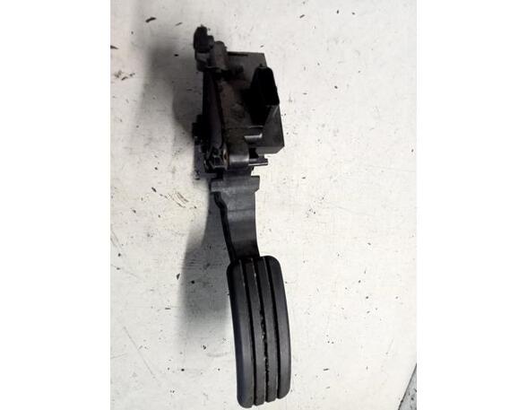 Accelerator pedal RENAULT MEGANE III Hatchback (BZ0/1_, B3_)