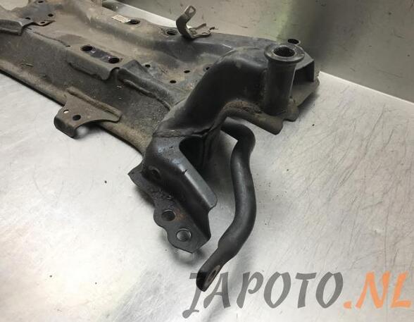 Front Axle Bracket TOYOTA VERSO (_R2_)