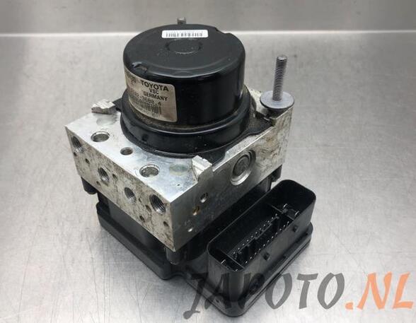 Pumpe ABS Toyota Yaris P13 445400D130 P19912800