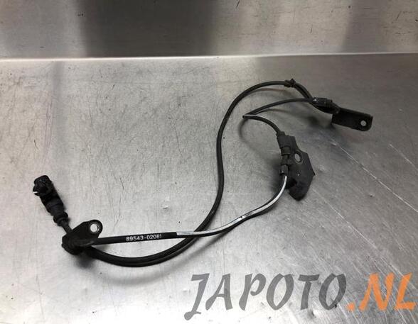 ABS Sensor TOYOTA AURIS Estate (_E18_)