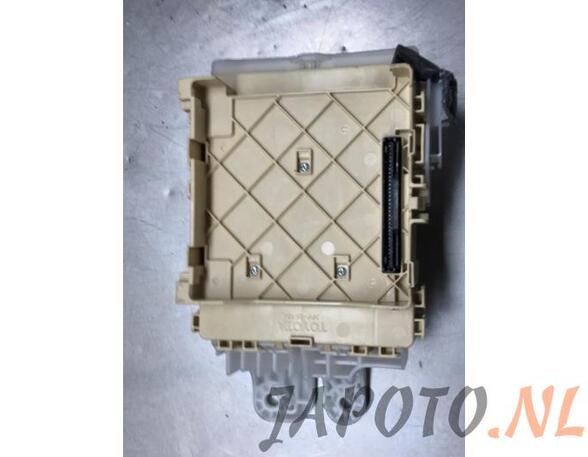 Fuse Box TOYOTA AURIS (_E18_), TOYOTA AURIS Estate (_E18_)