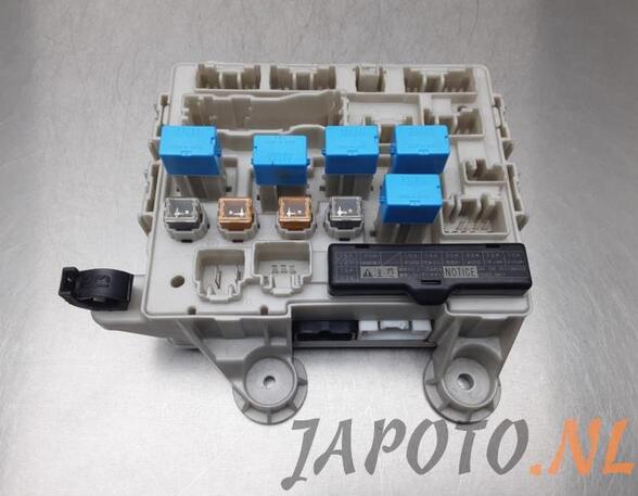 Fuse Box TOYOTA PREVIA (_R3_)