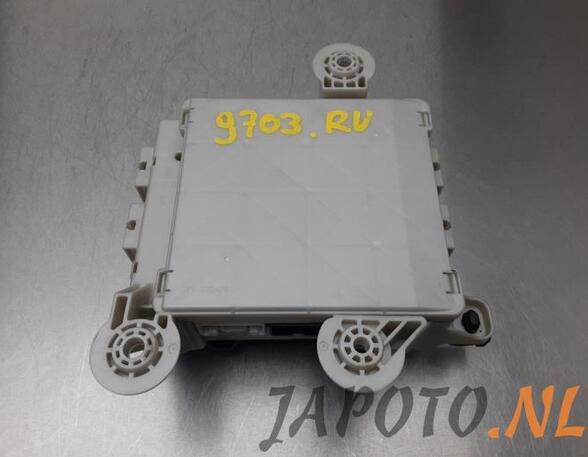 Fuse Box TOYOTA PREVIA (_R3_)