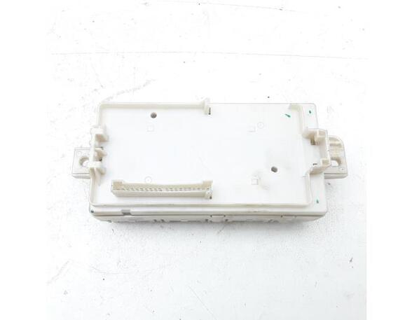 Fuse Box MITSUBISHI MIRAGE / SPACE STAR Hatchback (A0_A)