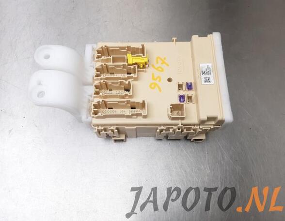 Fuse Box TOYOTA AURIS (_E18_), TOYOTA AURIS Estate (_E18_)