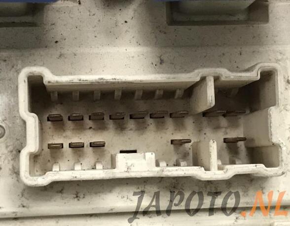 Fuse Box NISSAN X-TRAIL I (T30)