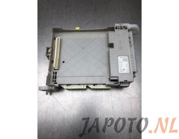 Fuse Box TOYOTA IQ (_J1_)