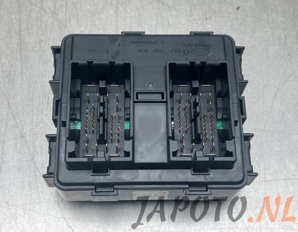 Fuse Box HYUNDAI TUCSON (TL, TLE)