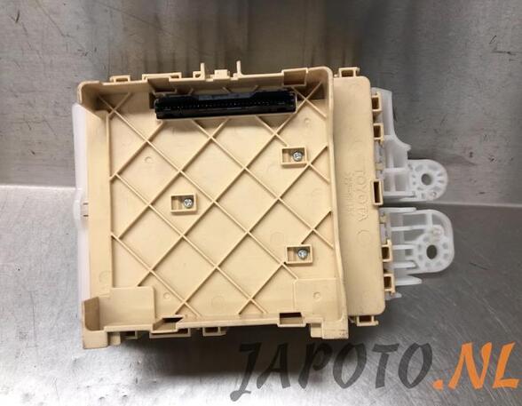 Fuse Box TOYOTA AURIS (_E18_), TOYOTA AURIS Estate (_E18_)