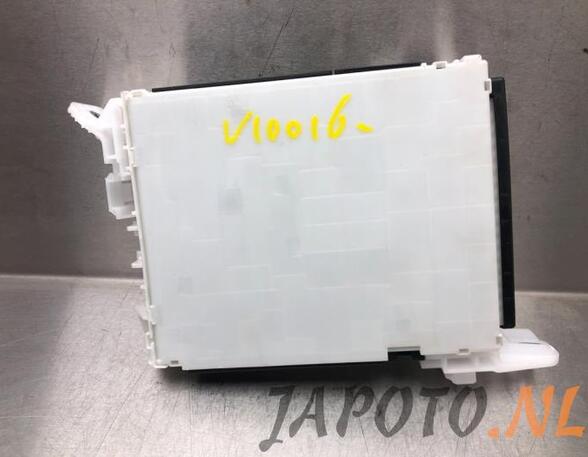 Fuse Box TOYOTA YARIS (_P21_, _PA1_, _PH1_)