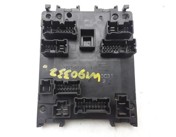 Fuse Box NISSAN PATROL GR V Wagon (Y61)