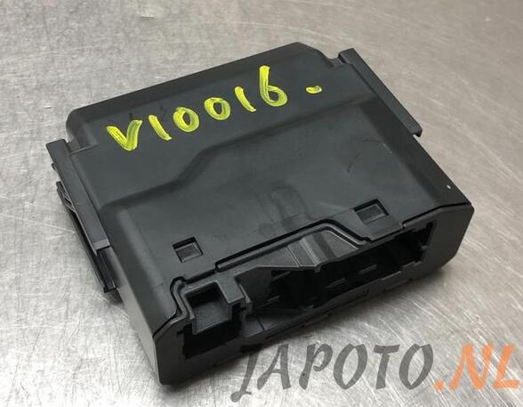 Fuse Box TOYOTA YARIS (_P21_, _PA1_, _PH1_)