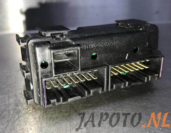 Fuse Box HYUNDAI i40 I CW (VF)