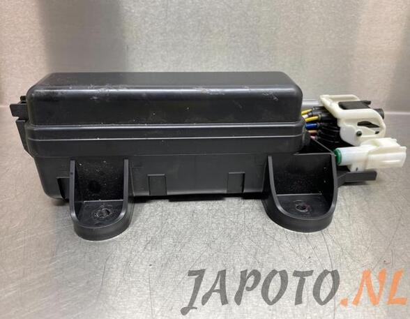 Fuse Box LEXUS IS C (GSE2_)