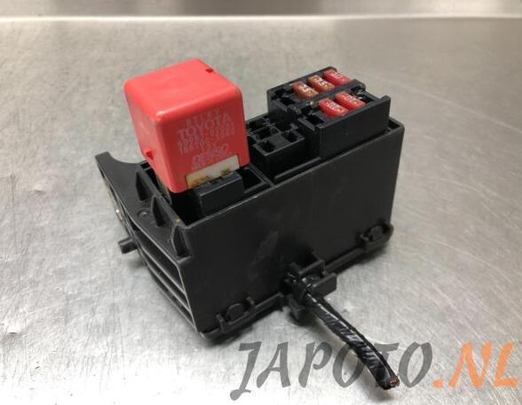 Fuse Box TOYOTA YARIS (_P21_, _PA1_, _PH1_)