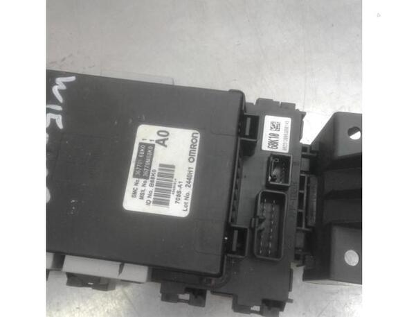 Fuse Box NISSAN PIXO (UA0)