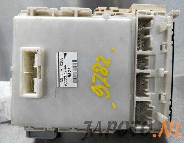 Fuse Box TOYOTA YARIS (_P9_)