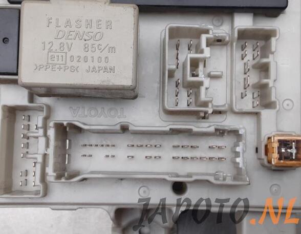 Fuse Box TOYOTA PREVIA (_R3_)