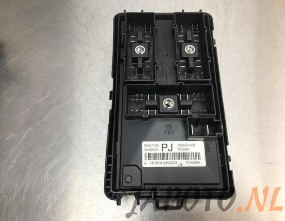 Fuse Box CHEVROLET AVEO / KALOS Hatchback (T250, T255), CHEVROLET AVEO Hatchback (T300)