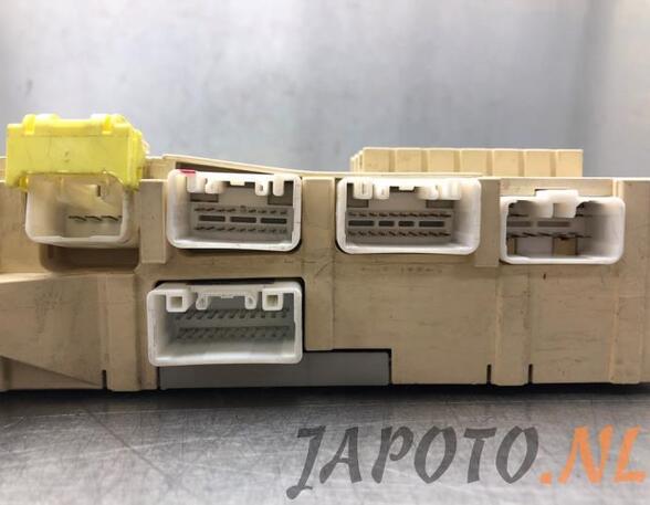 Fuse Box LEXUS SC Convertible (UZZ40_)