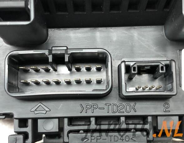 Fuse Box SUZUKI CELERIO (LF)