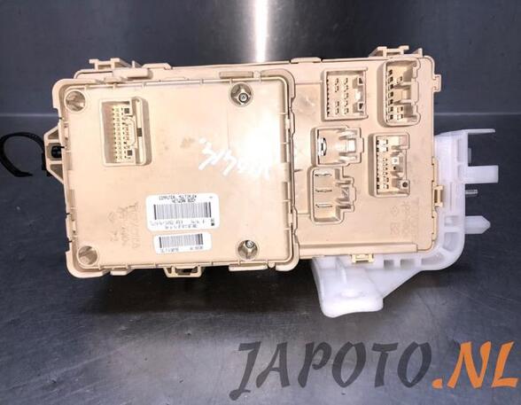 Fuse Box TOYOTA COROLLA Verso (ZER_, ZZE12_, R1_)