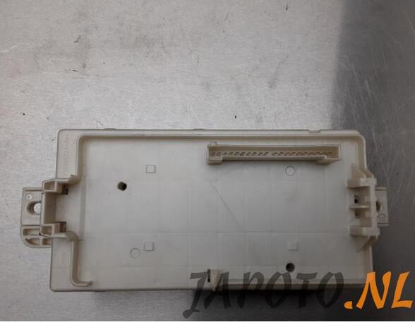 Fuse Box MITSUBISHI MIRAGE / SPACE STAR Hatchback (A0_A)