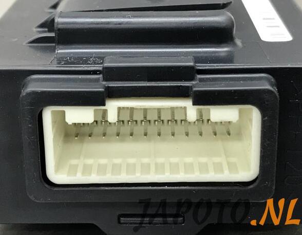 Control unit NISSAN QASHQAI II SUV (J11, J11_)