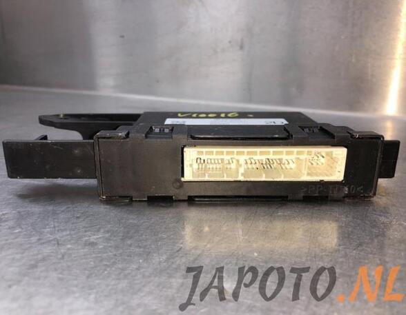 Control unit TOYOTA YARIS (_P21_, _PA1_, _PH1_)