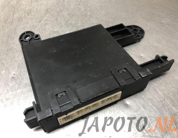 Control unit TOYOTA YARIS (_P21_, _PA1_, _PH1_)