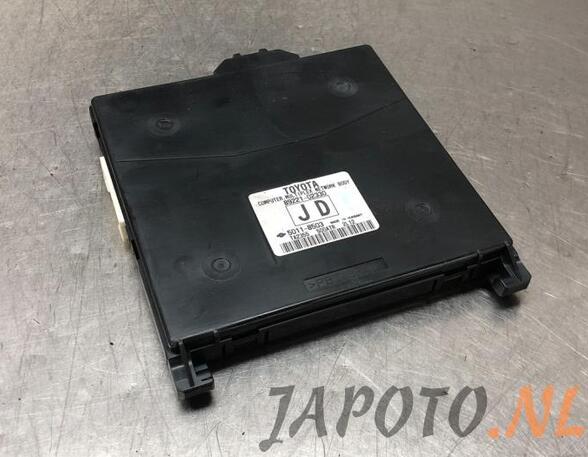 Control unit TOYOTA AURIS (_E18_), TOYOTA AURIS Estate (_E18_)