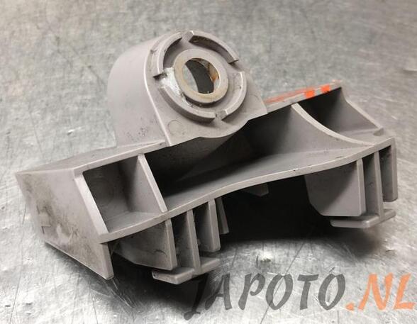 Bumper Clip TOYOTA AURIS Estate (_E18_)