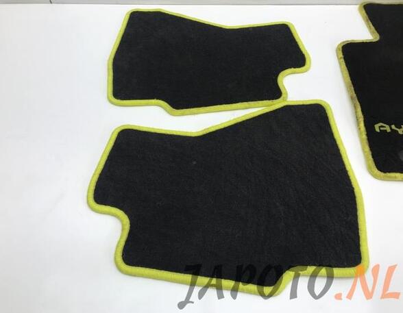 Floor mat (Carpet Mat) TOYOTA AYGO (_B4_)