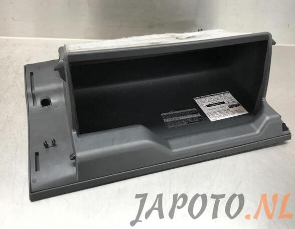 Glove Compartment (Glovebox) TOYOTA URBAN CRUISER (_P1_)