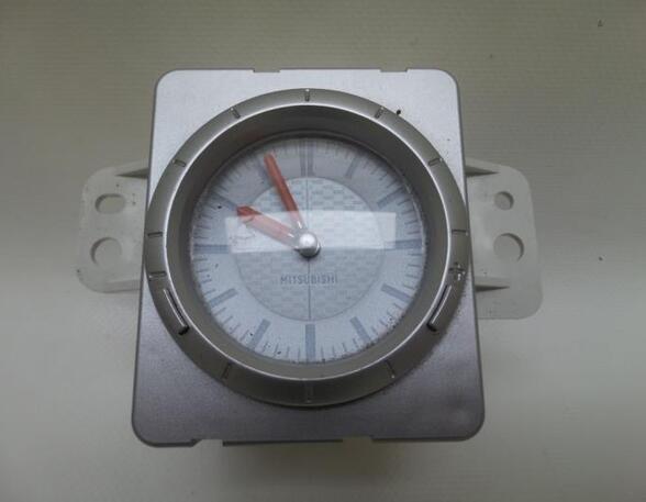 Uhr Mitsubishi Outlander I CUW MR979796 P6265582