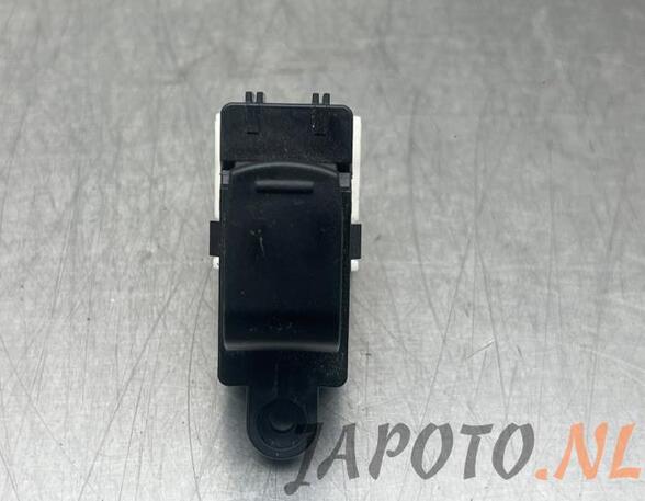 Switch for window winder SUZUKI SWIFT V (AZ)