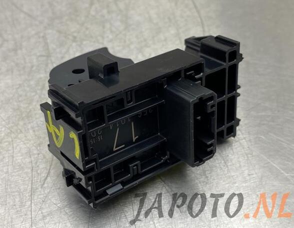 Switch for window winder TOYOTA YARIS (_P21_, _PA1_, _PH1_)