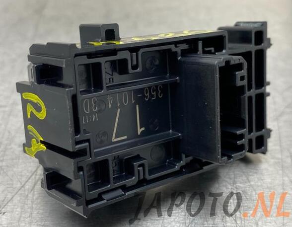 Switch for window winder TOYOTA YARIS (_P21_, _PA1_, _PH1_)