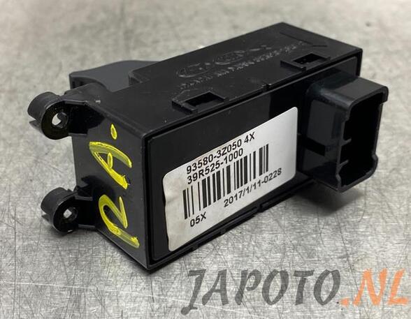 Switch for window winder HYUNDAI i40 I CW (VF)