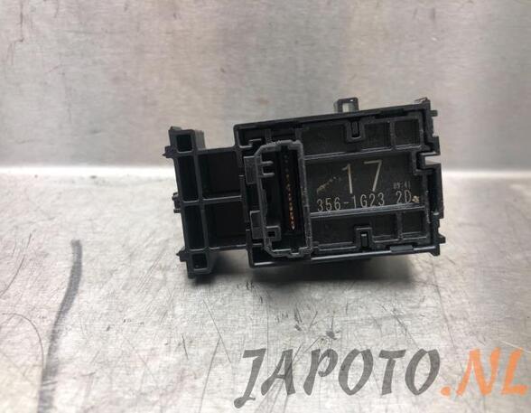 Switch for window winder TOYOTA YARIS (_P21_, _PA1_, _PH1_)