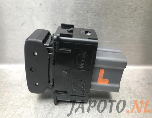 Switch for seat heating NISSAN JUKE (F15)