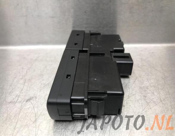 Switch for hazard light SUZUKI IGNIS III (MF)