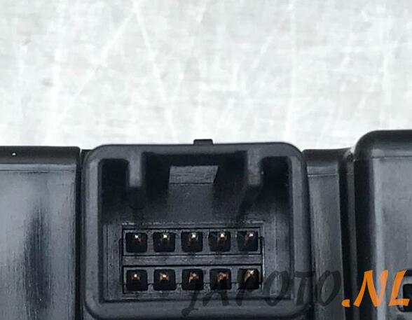 Switch for hazard light SUZUKI IGNIS III (MF)