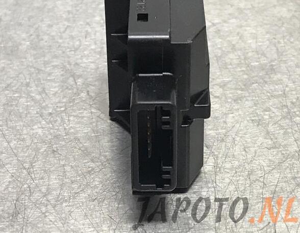 Switch for hazard light LEXUS CT (ZWA10_)