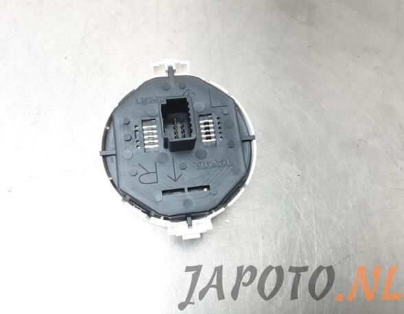 Switch for hazard light TOYOTA YARIS (_P13_)