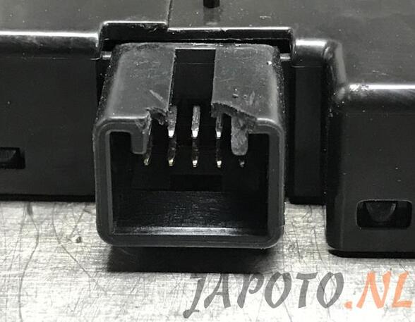 Switch for hazard light SUZUKI IGNIS III (MF)