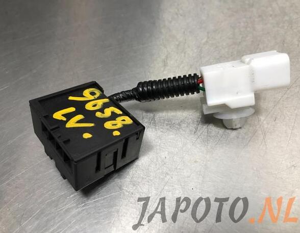 Control unit for seat heating LEXUS IS C (GSE2_)